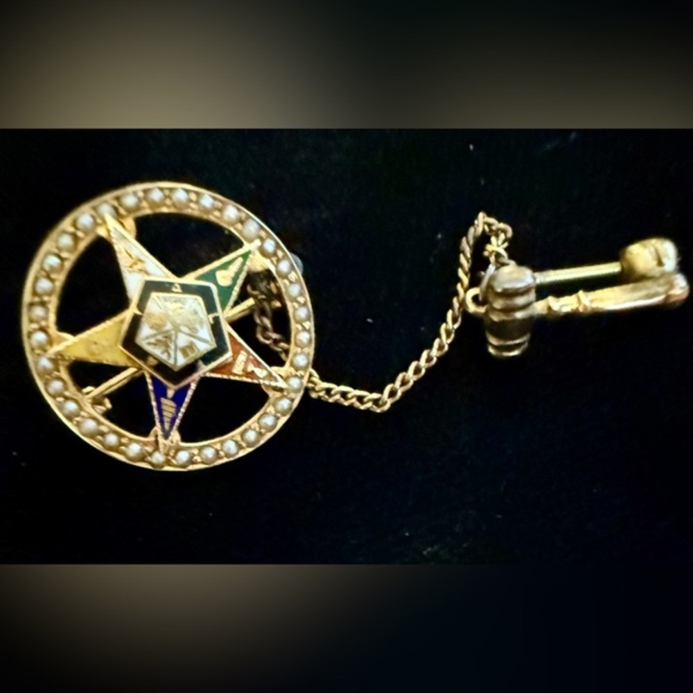 Antique 14k Order of the Eastern Star brooch/lapel pin with seed pearls
